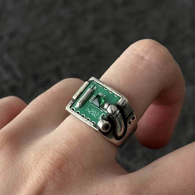 Retro Tech PCB Ring Schmuckzub – Tech Accessories Industry Bewertung und Preis